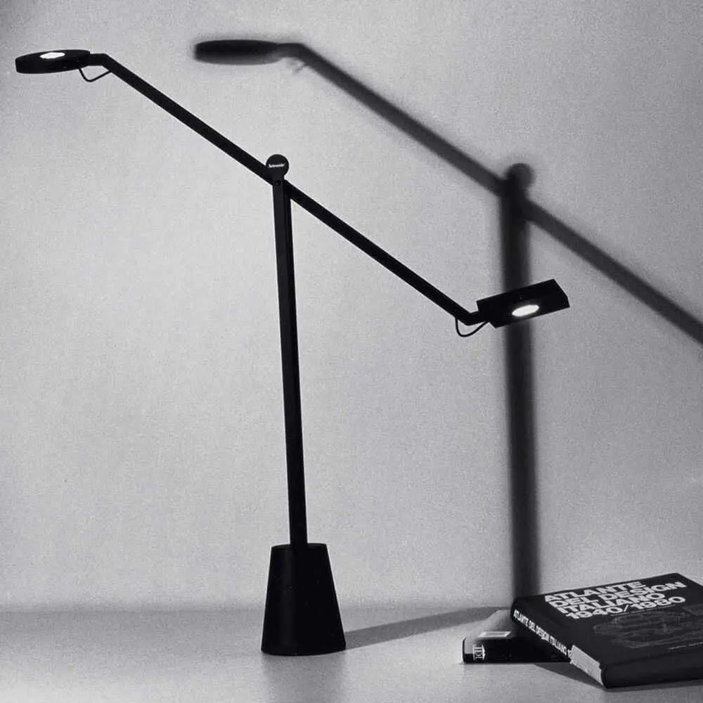 Artemide Equilibrist table lamp LED