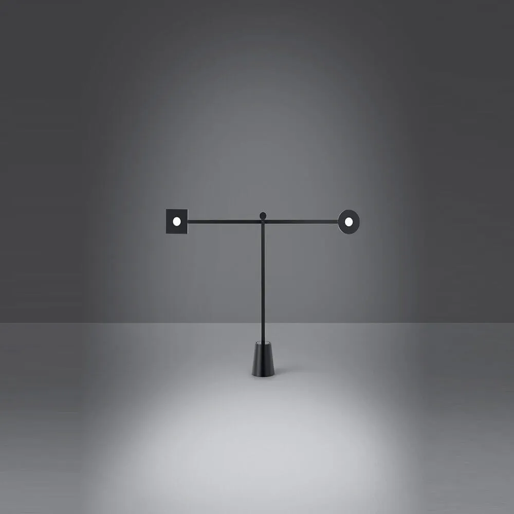 Artemide Equilibrist table lamp LED