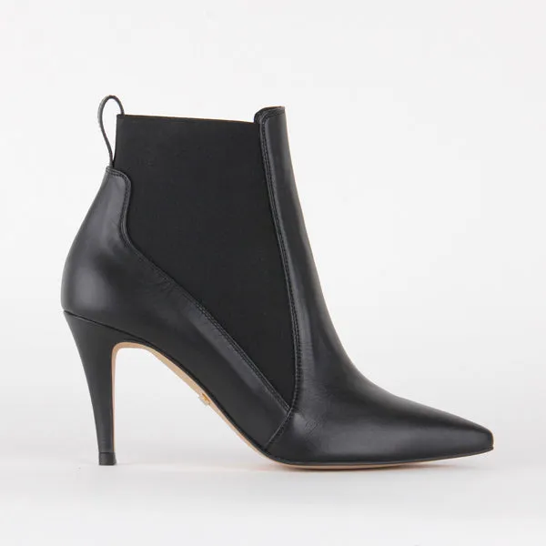 BISOUS - black leather
