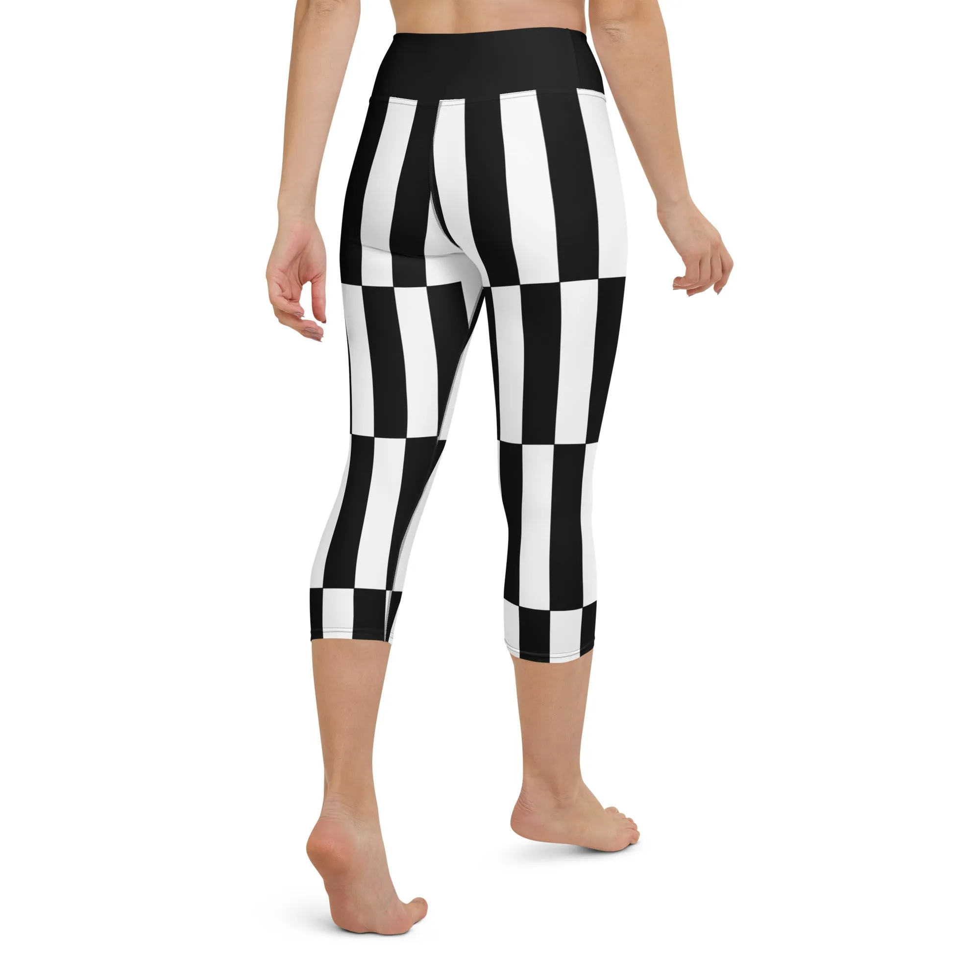 Black and White Optical Illusion Yoga Capris