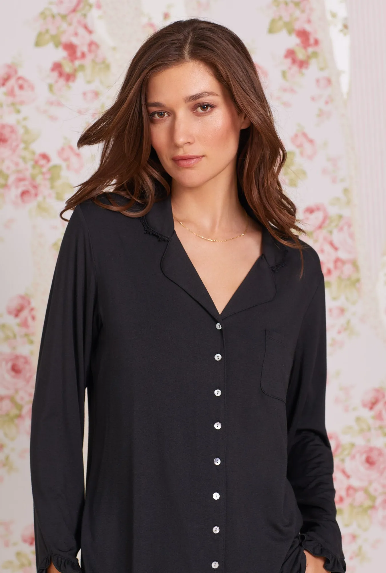 Elevate the visibility and appeal of your product by optimizing the title. Heres an enhanced version:

Luxurious Iconic Black Tencel™ Modal Classic Notch Collar Pajama Set

This title includes rich modifiers that highlight the quality and style of the product.