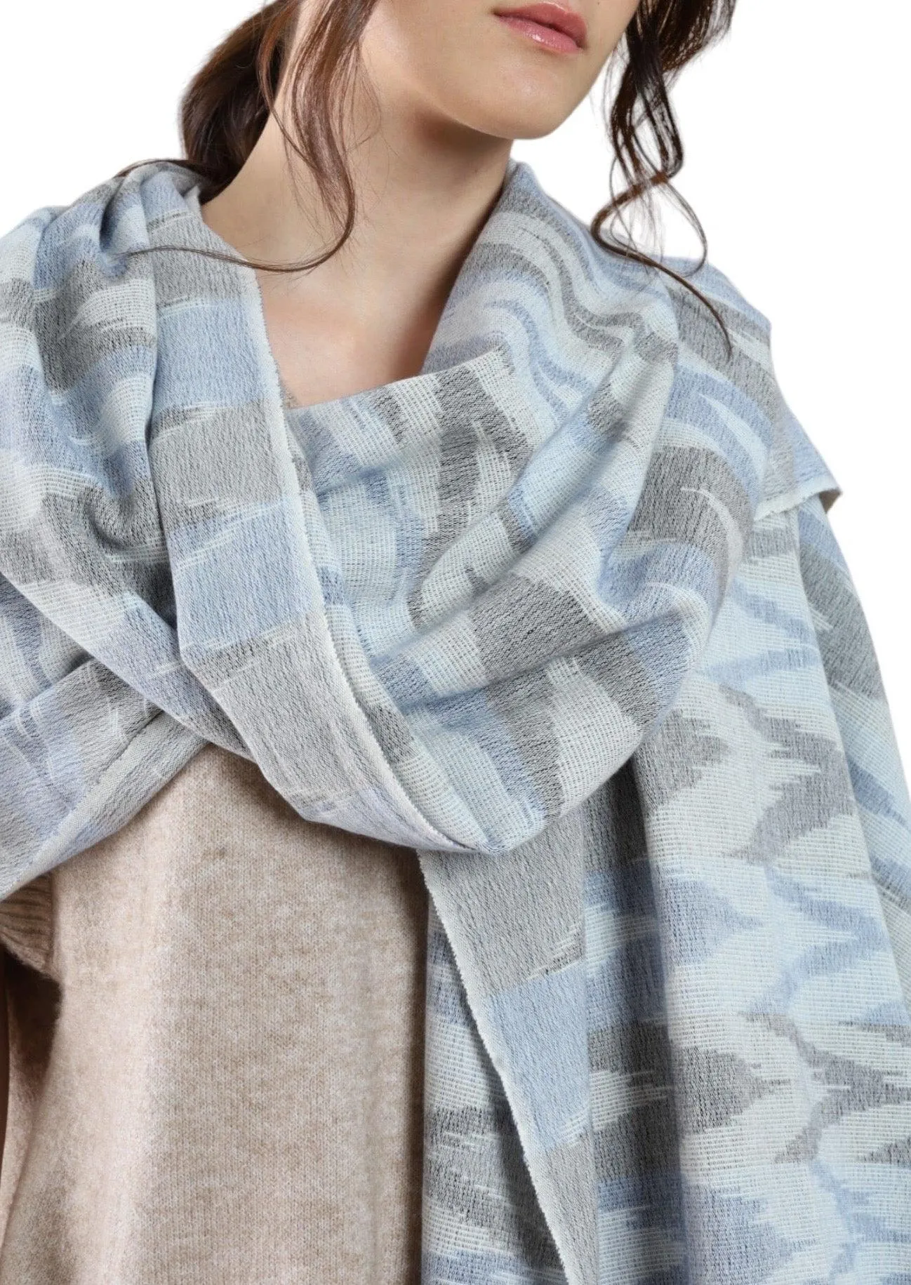 IKAT WRAP  BLUE GREY