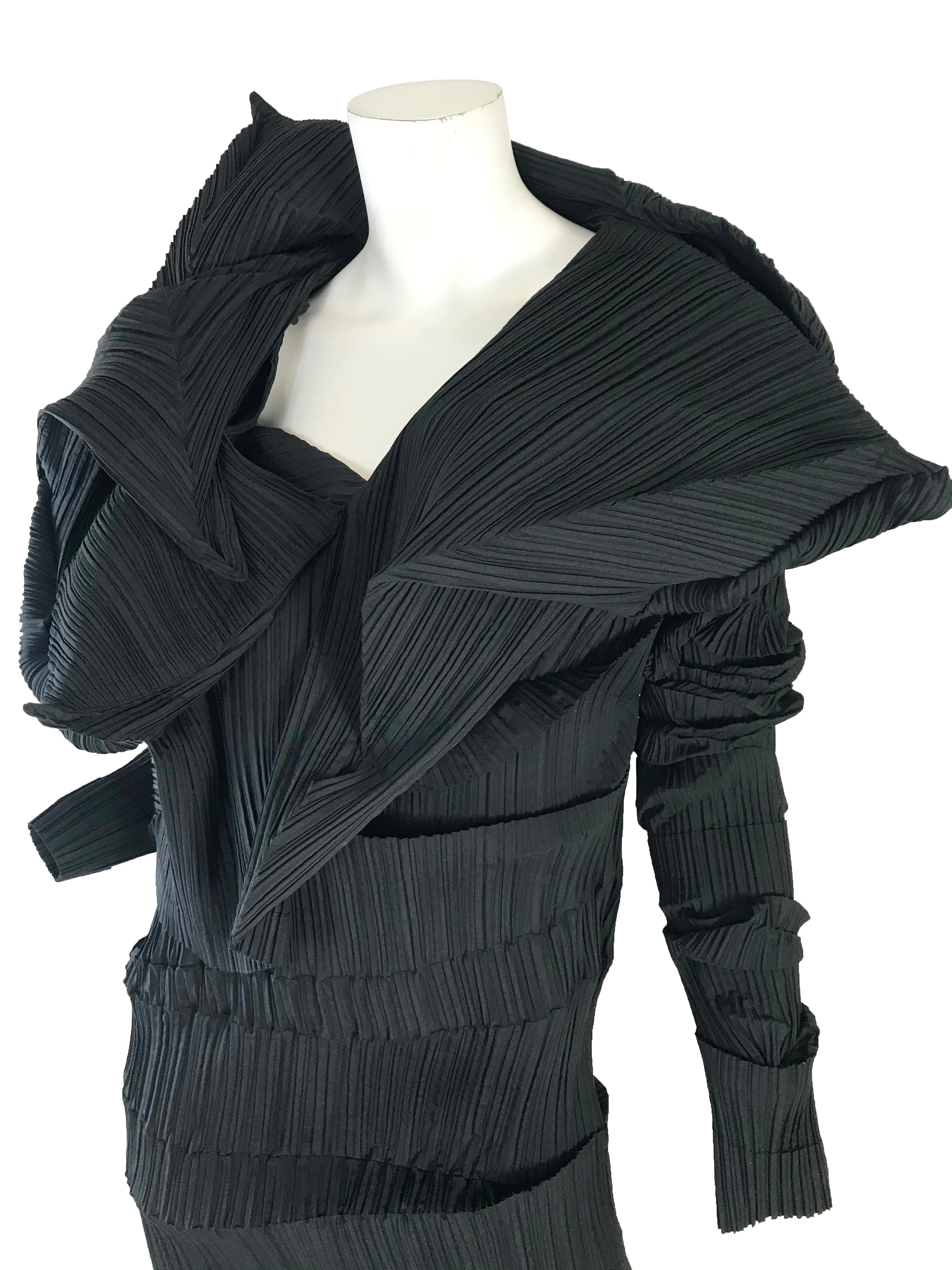 ISSEY MIYAKE Pleated Dress