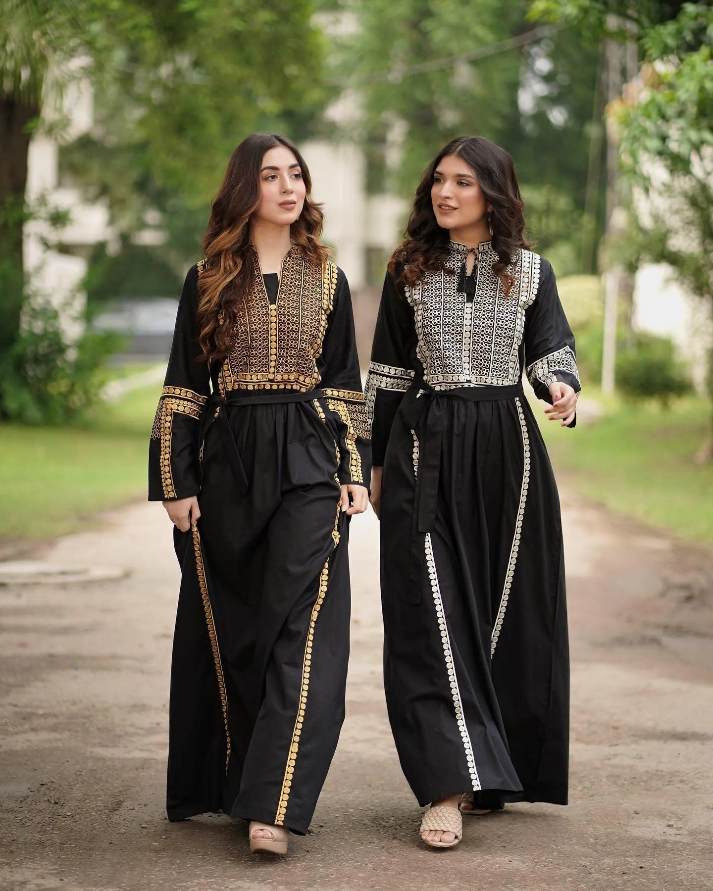 Mono-Black Mustard Jalabia