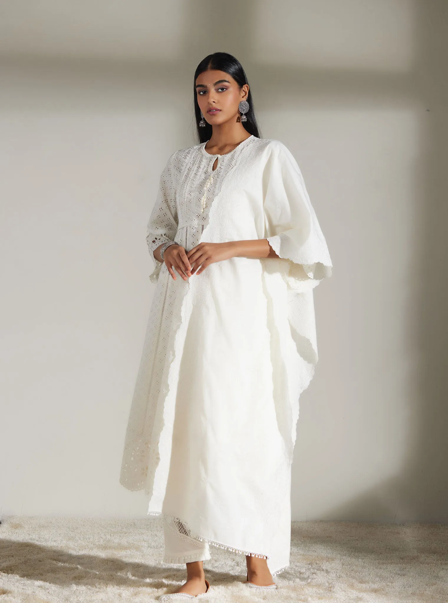 Mulmul Aria White Dupatta