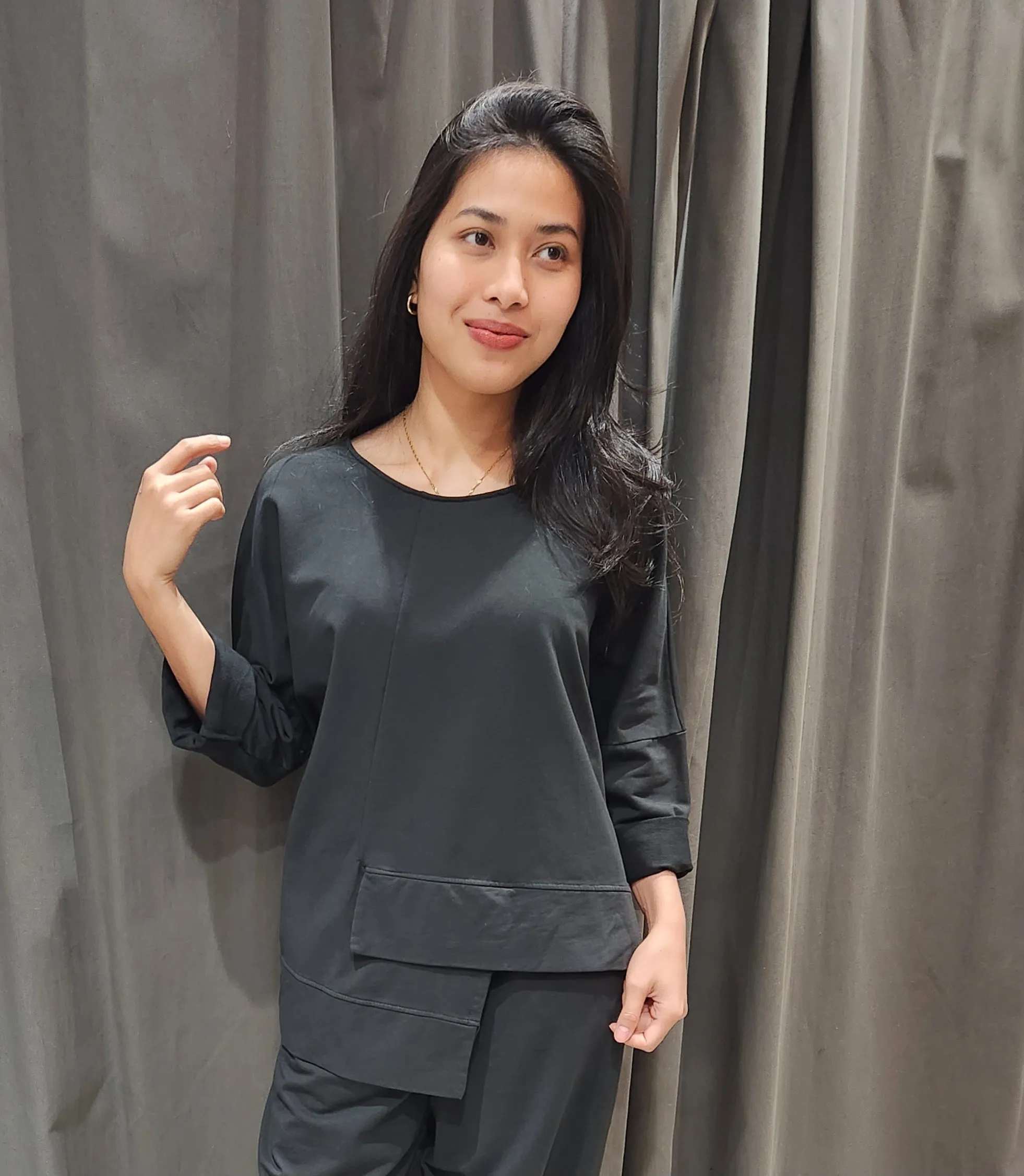 Paolo Tricot, SU8370 Asymmetrical Sweatshirt