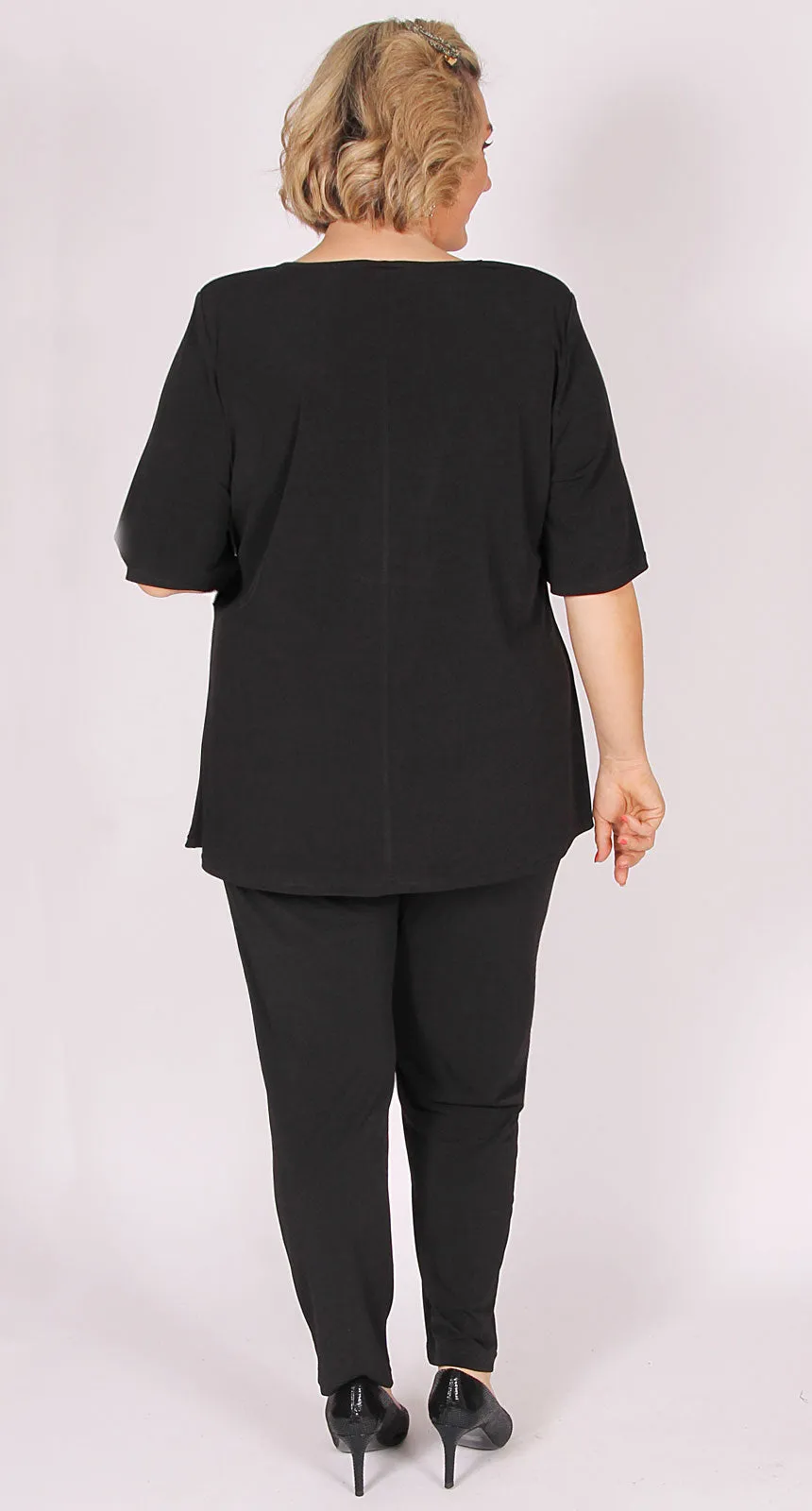 Rikki Round Neck Top Black