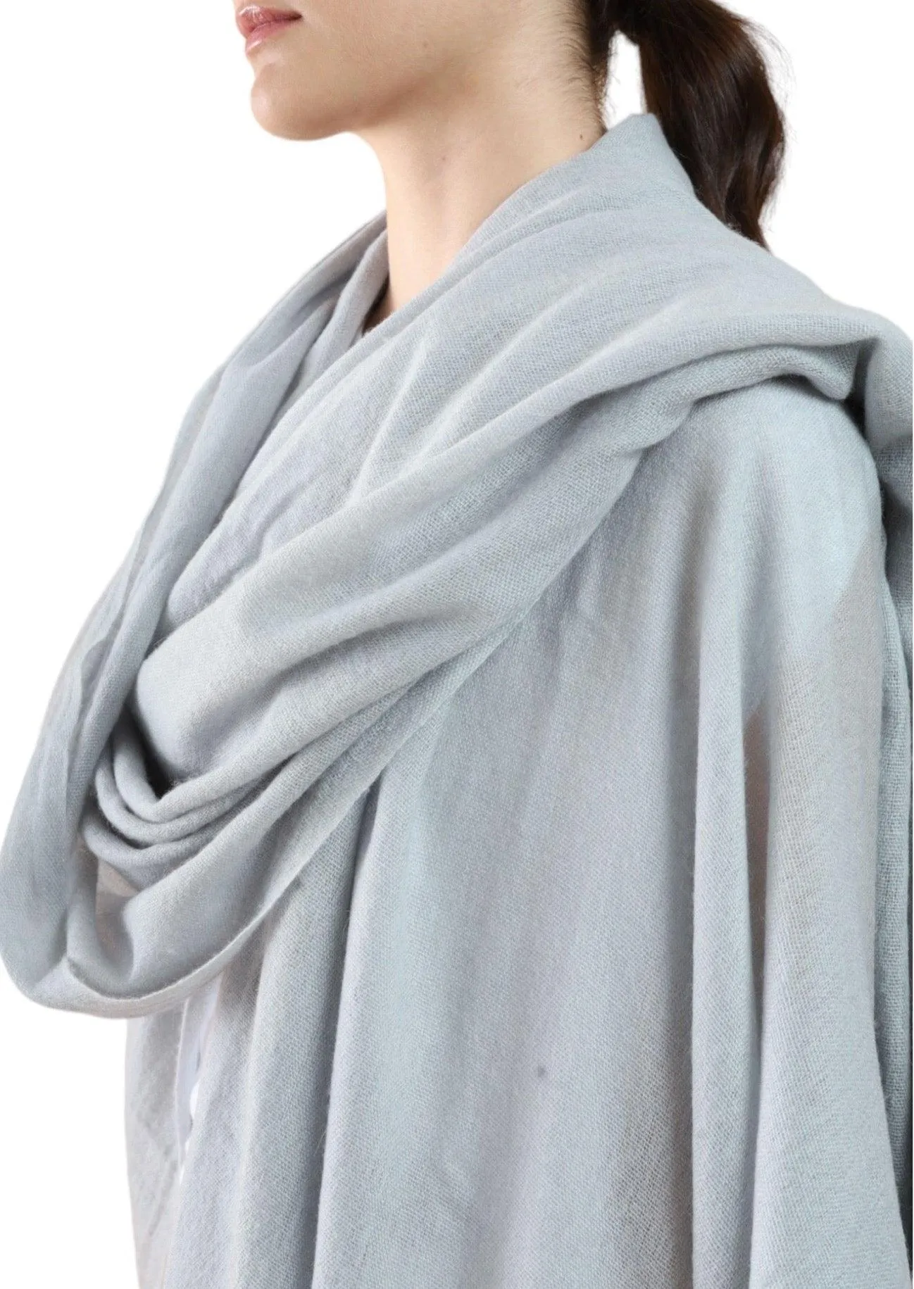 TRAVEL WRAP LIGHT GREY