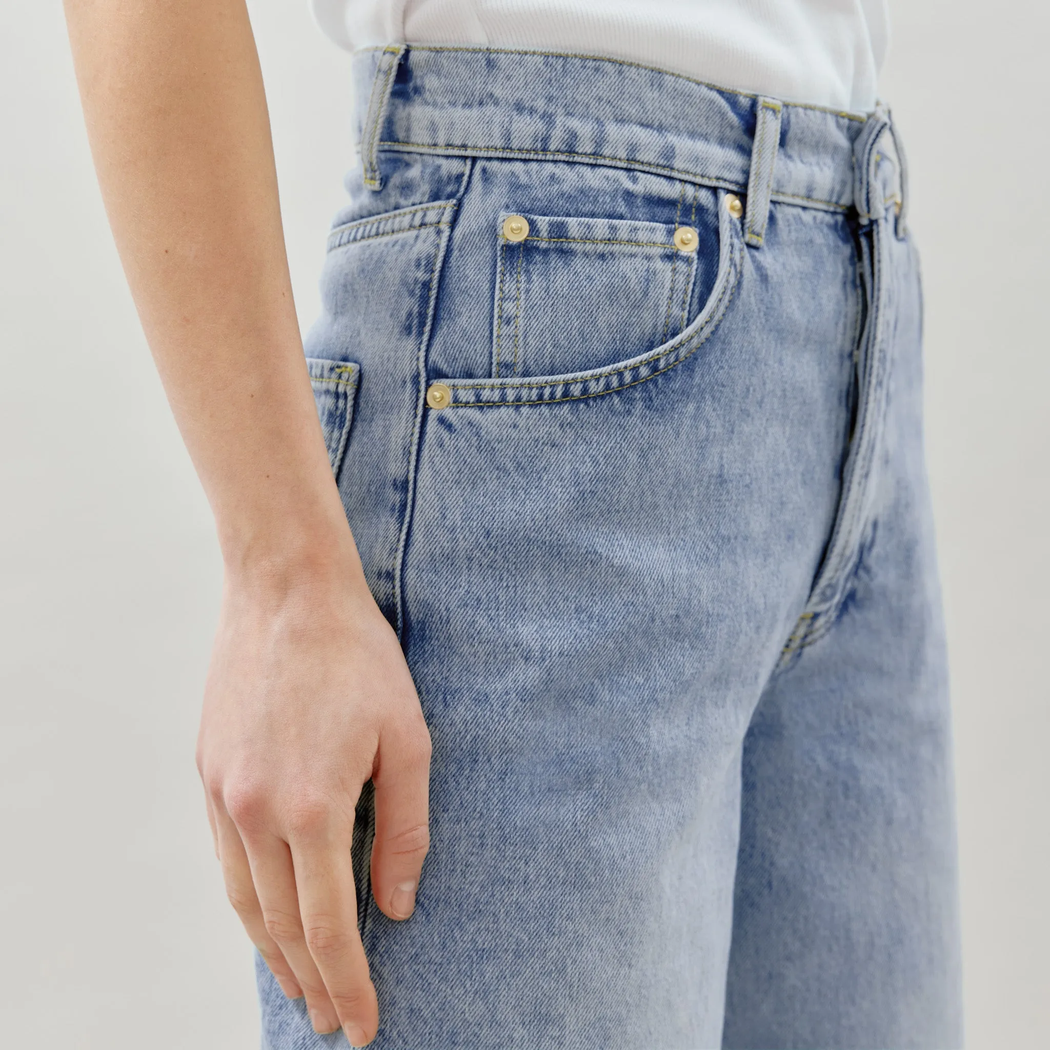 Turn Up Jeans in Light Wash by Albaray