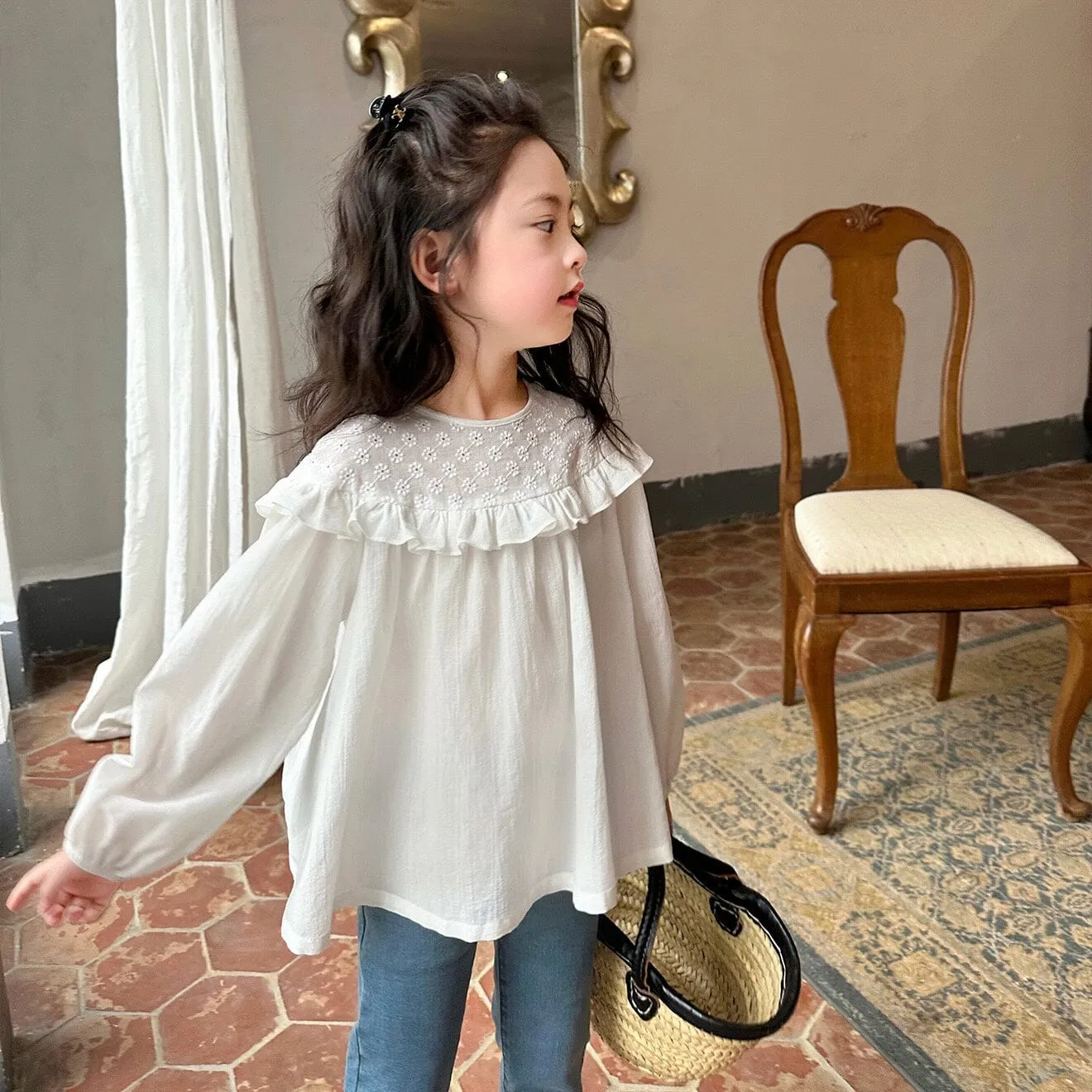 Valeria Embroidery Long Sleeves Lace Top